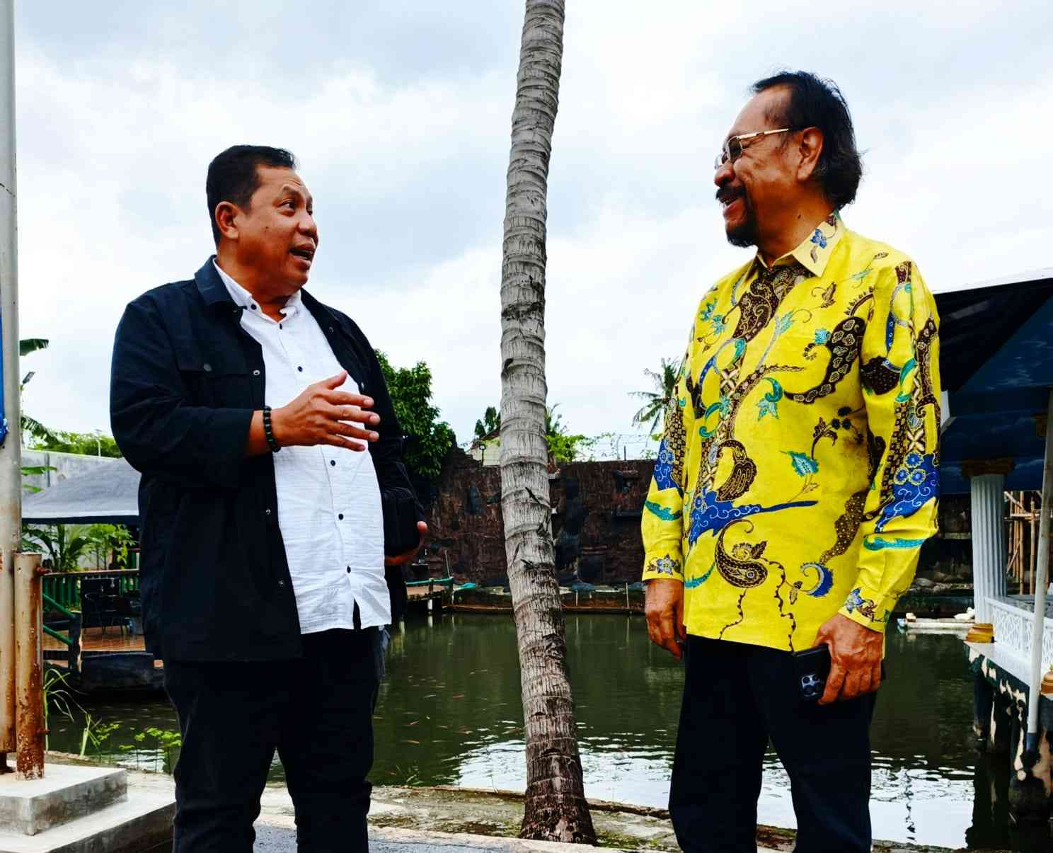 Ketua BPW KKLR Sulsel Ir Hasbi Syamsu Ali dan Ketua Umum BPP KKLR H Arsyad Kasmar di Jakarta